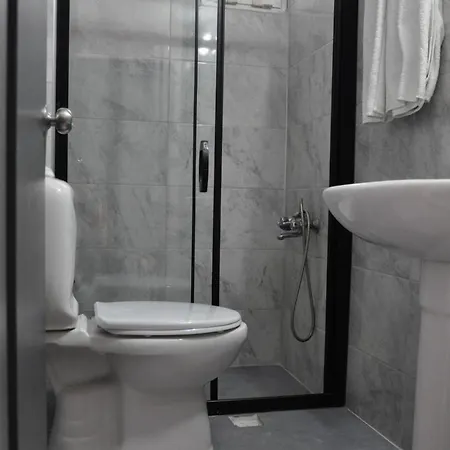 Livia Hotel 2*