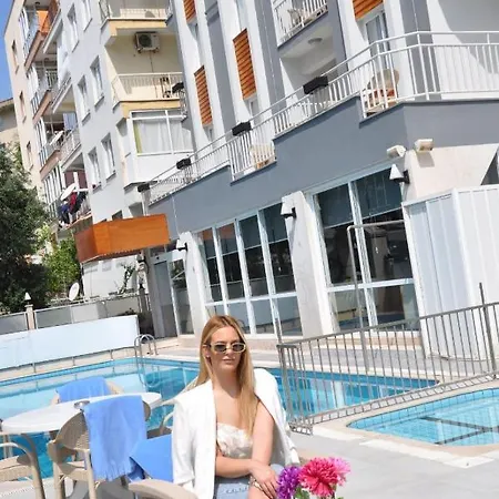 Livia Kusadasi